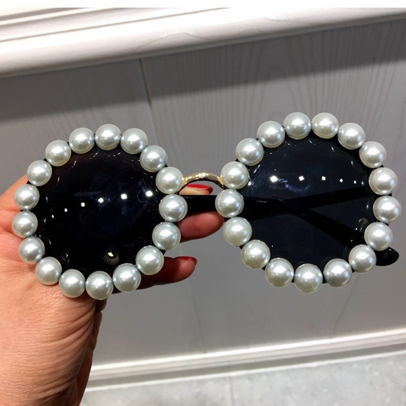 Skila Pearl Round Sunglasses